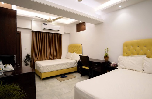 Uttara Hotel | Xpressmall Hotels & Resorts