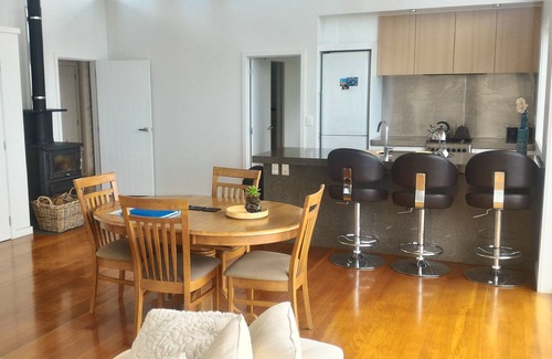 Great Barrier Island Apartamento | XSPOT acantilado apartamento eco-vacaciones para dos 4WD