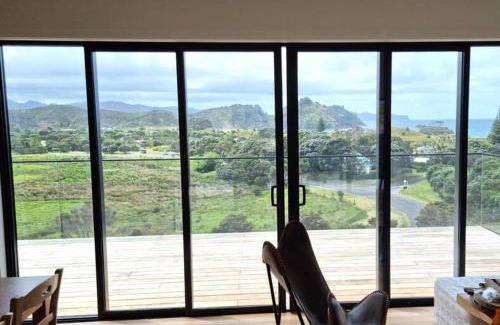 Tryphena Casa | XSPOT Medlands Beach House - Ocean views - Short stroll to the beach