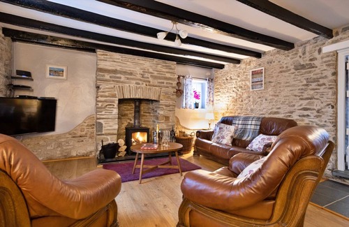 Talgarreg Casa | Y Bwthyn - 2 bed, pet friendly