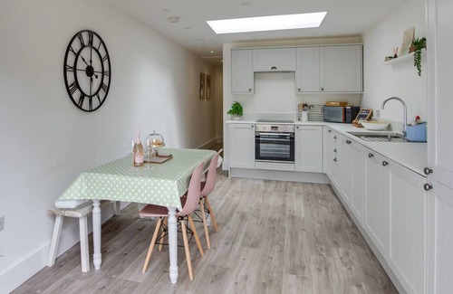Usk Casa | Y Bwthyn in the beautiful Usk