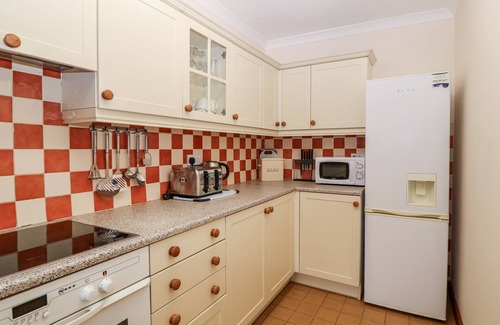 Llannor Cabaña | Y BWTHYN, pet friendly, character holiday cottage in Pwllheli