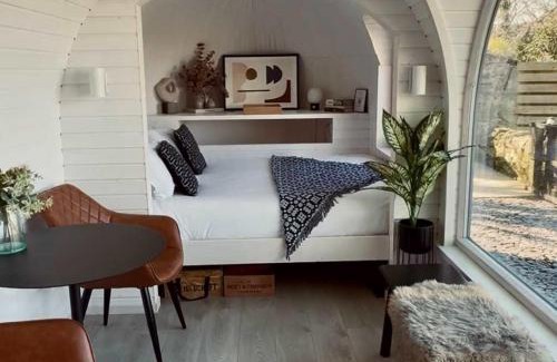 Amlwch Casa | Y Caban - A Luxury Rural Retreat with Seaviews