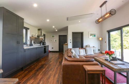Moelfre Casa | Y Cwt