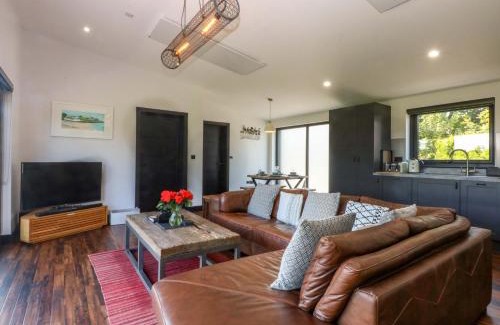 Moelfre Casa | Y Cwt