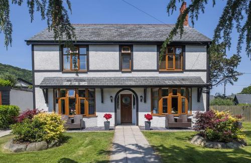 Rowen Casa | Y Gorlan - Snowdonia luxury house Carneddau mountain views