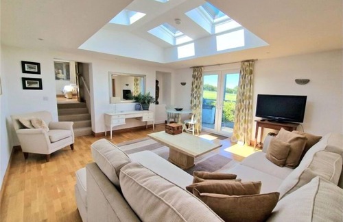 Felinwynt Cabaña | Y Heddfan - 1 Bedroomed Cottage With Stunning Sea Views