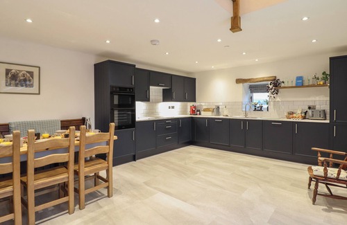 Cwmtirmynach Cabaña | Y STABL, family friendly, character holiday cottage in Cerrigydrudion