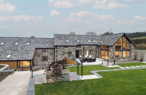 Cwmtirmynach Cabaña | Y STABL, family friendly, character holiday cottage in Cerrigydrudion