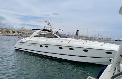 Pointe Croisette Alquiler De Eote | Yacht 17M Cannes Croisette Port Canto, 3 Bedrooms, air conditioning, tv