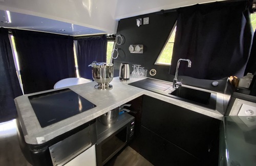Sandrancourt Alquiler De Eote | Yacht avec Jacuzzi pour amoureux: L'Odysea