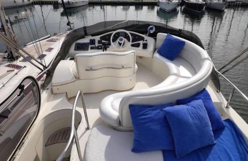 Old Town Alquiler De Eote | Yacht Azimut 42 - La Perla