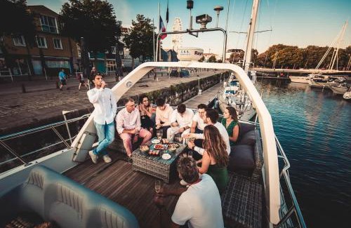 La Rochelle City Centre Alquiler De Eote | Yacht EVASION La Rochelle - Bateau insolite