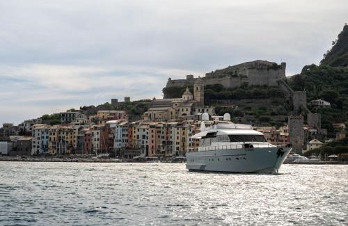 Portovenere Alquiler De Eote | Yacht San Lorenzo 22