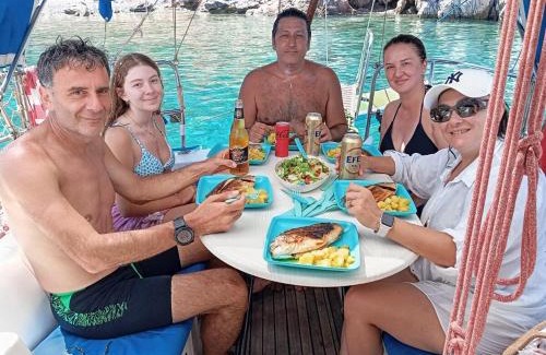 Datca City Center Alquiler De Eote | Yacht-Urlaub in den Buchten von Datca