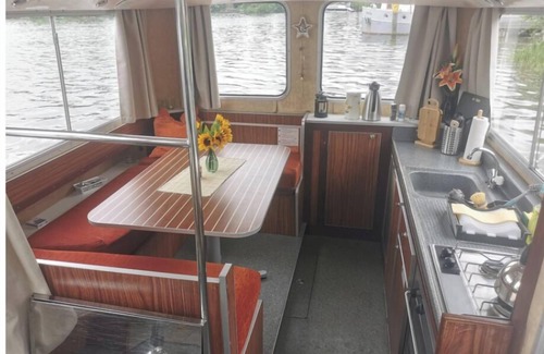 Lychen Alquiler De Eote | Yachtcharter in Mecklenburgische Seenplatte·locaboat Pénichette 1107w