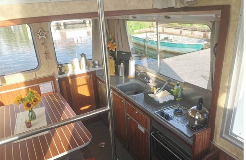 Lychen Alquiler De Eote | Yachtcharter in Mecklenburgische Seenplatte·locaboat Pénichette 1107w