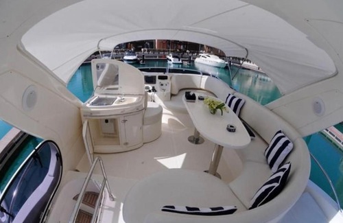 Downtown Miami Alquiler De Eote | Yachtime Luxury Yachts AZIMUT 50 2010
