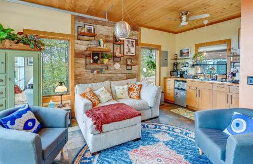 Stokes Apartamento | Yadkin River Treehouse about Miles of Trails On-Site