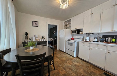 Jonesville Casa | Yadkin Valley Escape in Wine Country minutes to Downtown Elkin and River