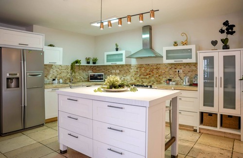 Eilat Villa | YalaRent Fruit Tree Villa - Private Pool