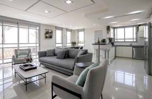 Eilat Villa | YalaRent Villa Dolina with private pool