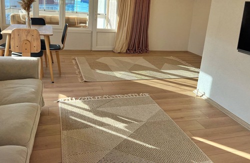 Ciftlikkoy Apartamento | Yalova Sea Breeze Loft - Direct Beach view + Historical Church