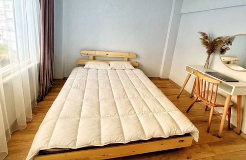 Ciftlikkoy Apartamento | Yalova Sea Breeze Loft - Direct Beach view + Historical Church