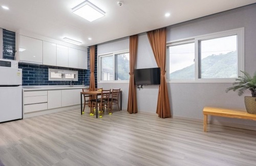Seojong Casa | Yangpyeong Chorokbam Pool Villa Pension