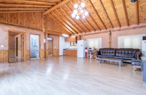 Seojong Casa | Yangpyeong Santa Pension