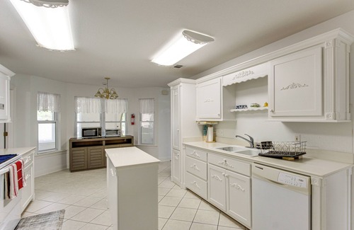 Biloxi Casa | Yard & Dock: Waterfront Group Getaway in Biloxi