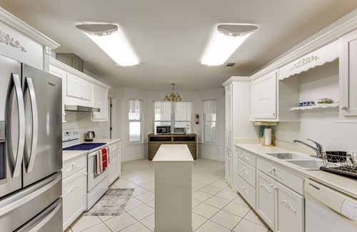 Biloxi Casa | Yard & Dock: Waterfront Group Getaway in Biloxi