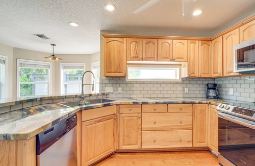 Citrus Springs Casa | Yard + Playset: Family-Friendly Home in Dunnellon!
