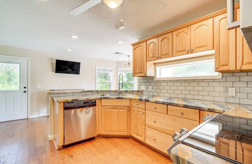 Citrus Springs Casa | Yard + Playset: Family-Friendly Home in Dunnellon!