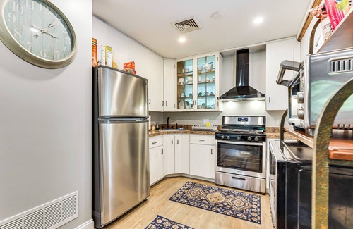 Redding Ridge Cabaña | Yard w/ Games: Cottage 2 Mi to Saugatuck Reservoir
