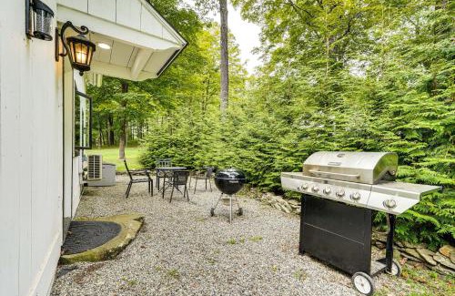 Redding Ridge Casa | Yard with Games Cottage 2 Mi to Saugatuck Reservoir