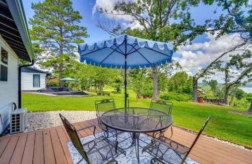 Golden Casa | Yard with Lake View Home Near Table Rock Lake!