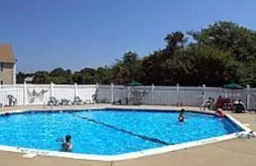 West Yarmouth Hotel | Yarmouth Resort