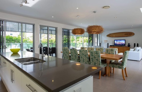 Yaroomba Casa | Yaroomba Beach House - Stylish and contemporary... pool, tennis, beach, repeat!