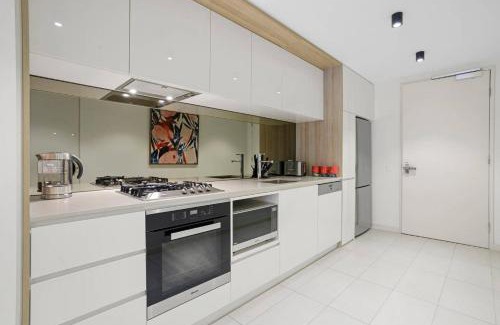 South Yarra Apartamento | YARRA · YARRA Toorak Rd & Chapel St. Pool, Gym & Parking
