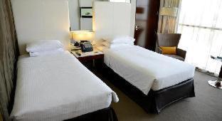 Abu Dhabi Hotel | Yas Plaza Circuit by IHG