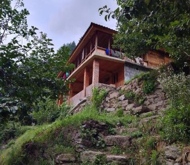 Banjar Casa | Yash wooden home stay tirthan valley