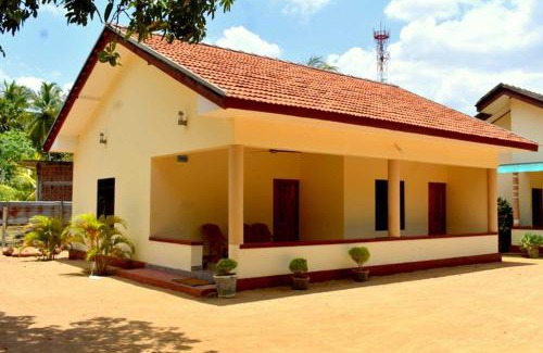 Pasikuda Casa | Yaswi Guest House