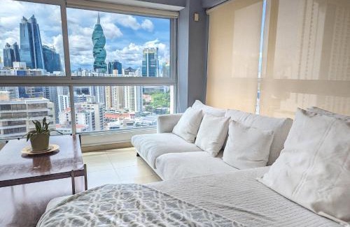 Marbella Apartamento | Yc 2301-A l Amazing building on Balboa avenue