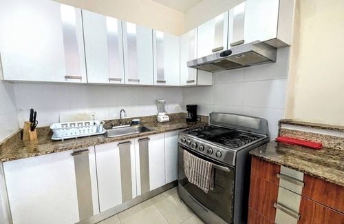 Marbella Apartamento | YC 701-A l Apartamento 1BR en av balboa
