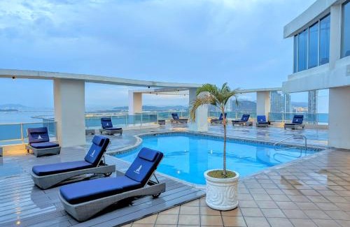 Marbella Apartamento | Yc 701 l Amazing building on Balboa Avenue