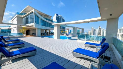 Marbella Apartamento | Yc 701 l Amazing building on Balboa Avenue