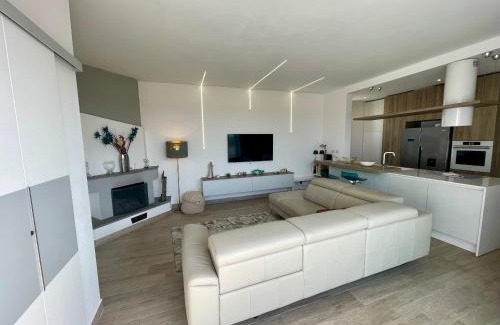 Quartiere XVII Trieste Apartamento | YCH-Attico con splendida vista su Villa Ada