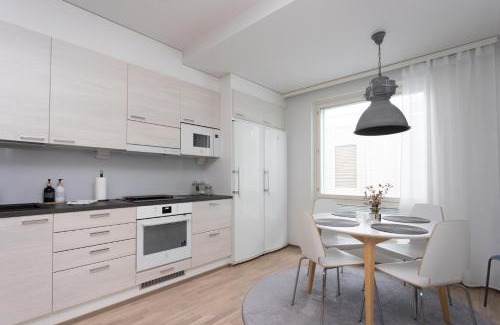 Downtown Kuopio Apartamento | Ydinkeskustan uusi kahden makuuhuoneen huoneisto, sauna ja 2 wc