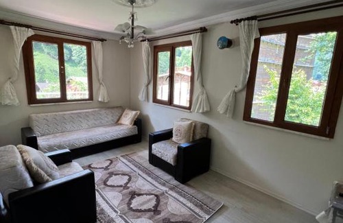 Cayirduzu Apartamento | Yeşil Doğa Tatil Apart